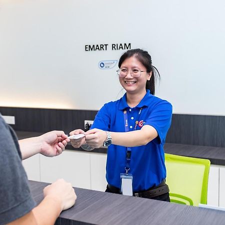 Emart Hotel Miri Exterior foto