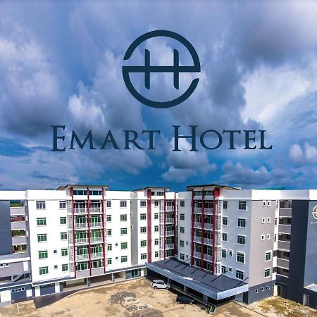 Emart Hotel Miri Exterior foto