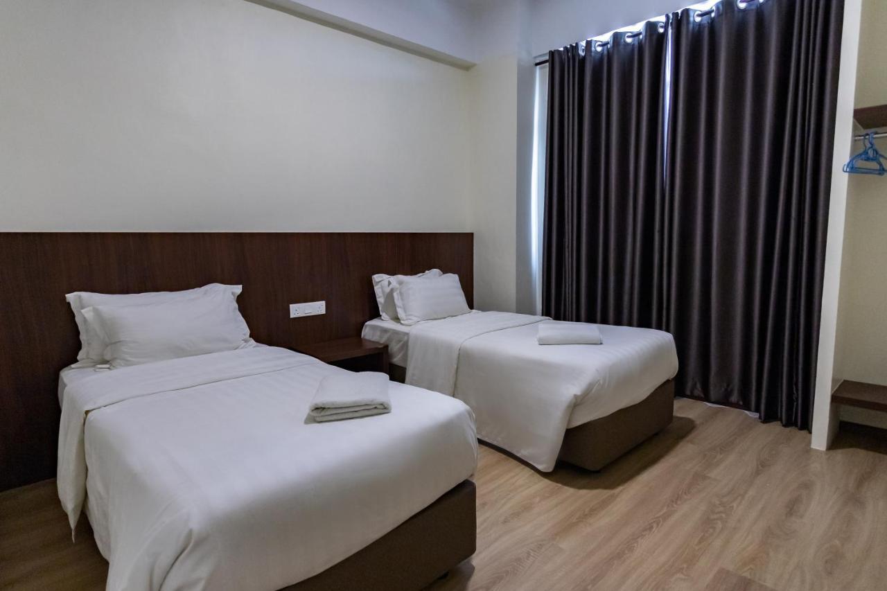 Emart Hotel Miri Exterior foto